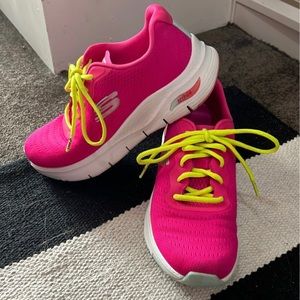 Skechers Arch fit - Infinity Cool Sz 8